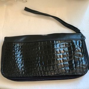 Patent Design Zip-around Wallet w/Wristlet